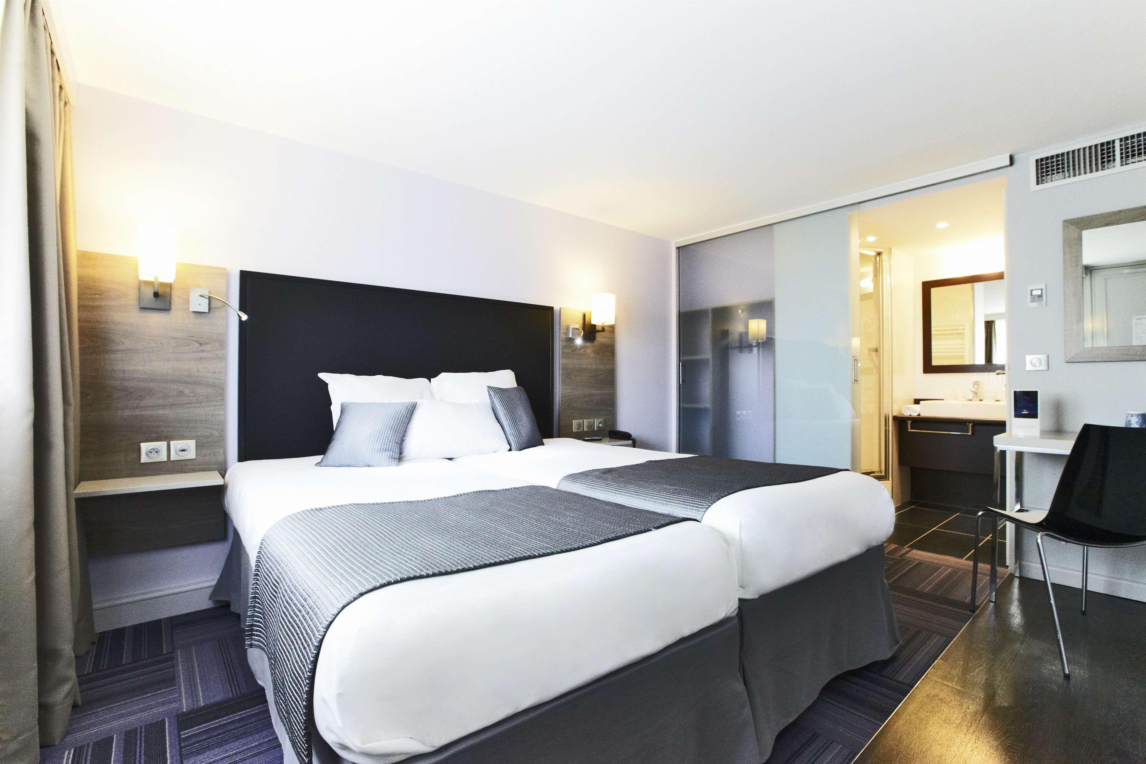 Kyriad Lyon Sud Sainte Foy Экстерьер фото