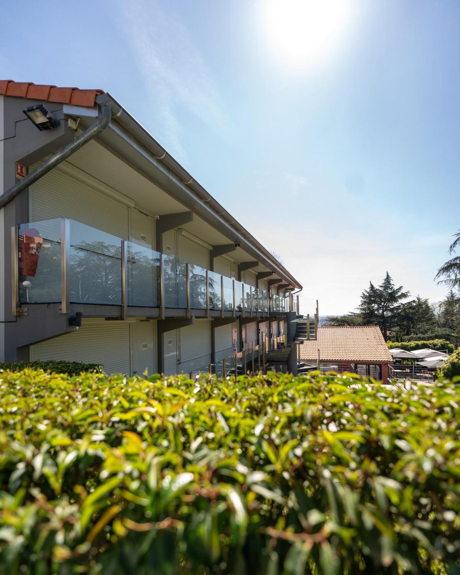 Kyriad Lyon Sud Sainte Foy Экстерьер фото